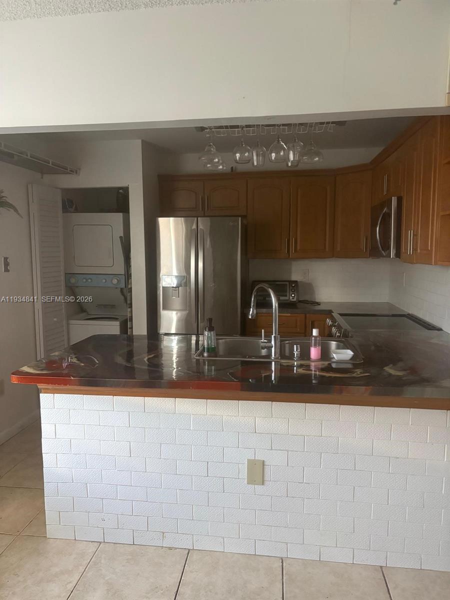 9980 NW 9th St Cir 204