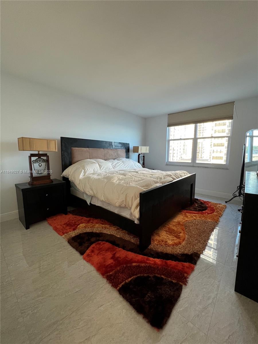 WAVE CONDO - Residential Lease