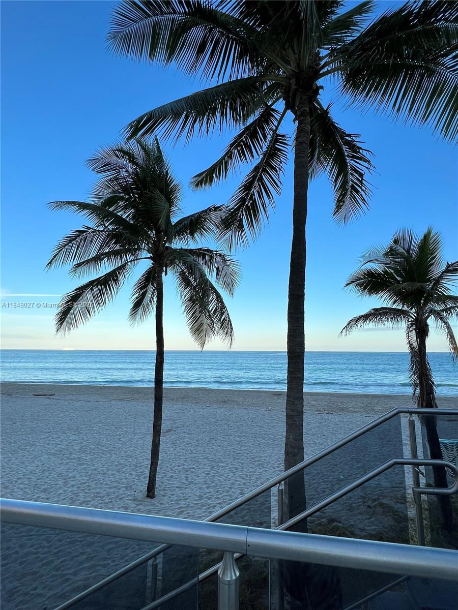 WAVE CONDO - Residential Lease