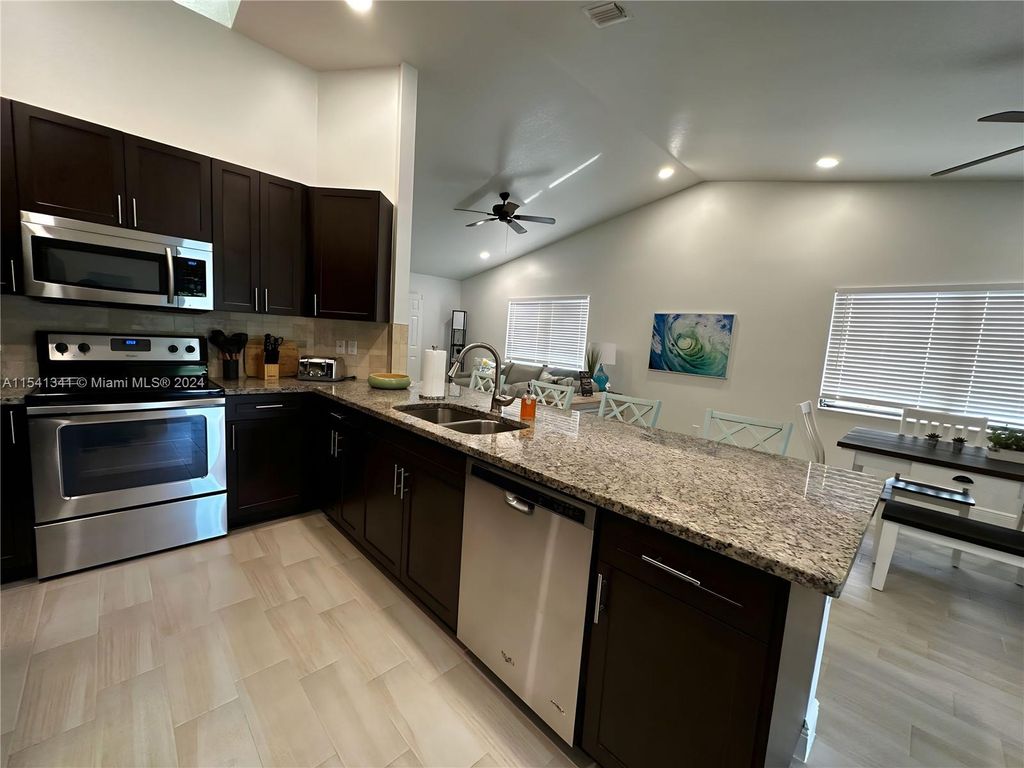 Photo of 6075 Francis St #6075, Jupiter, FL 33458 (MLS # A11541341)