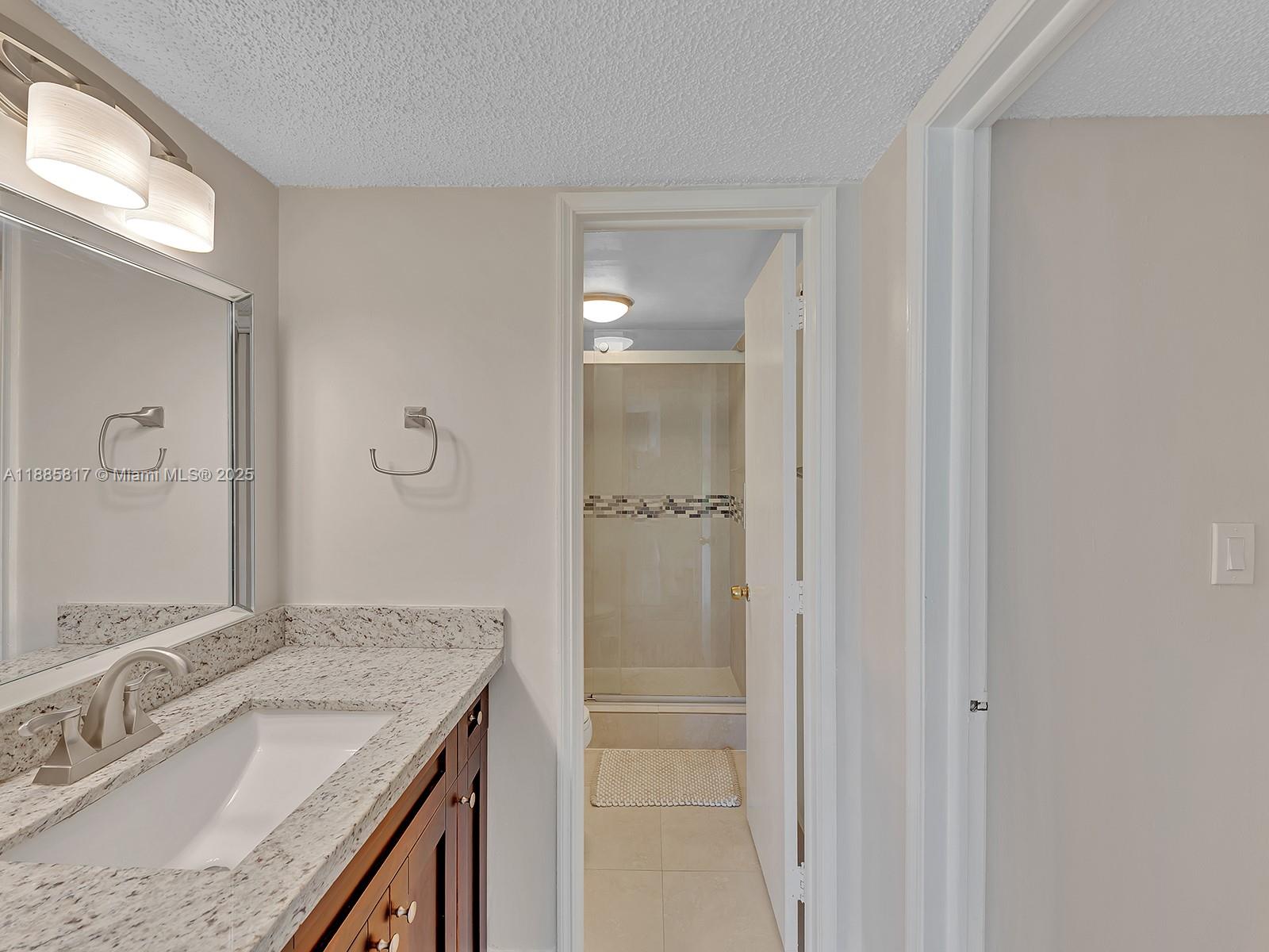 EVERGREEN SIX OF PINE ISL - Residential Lease