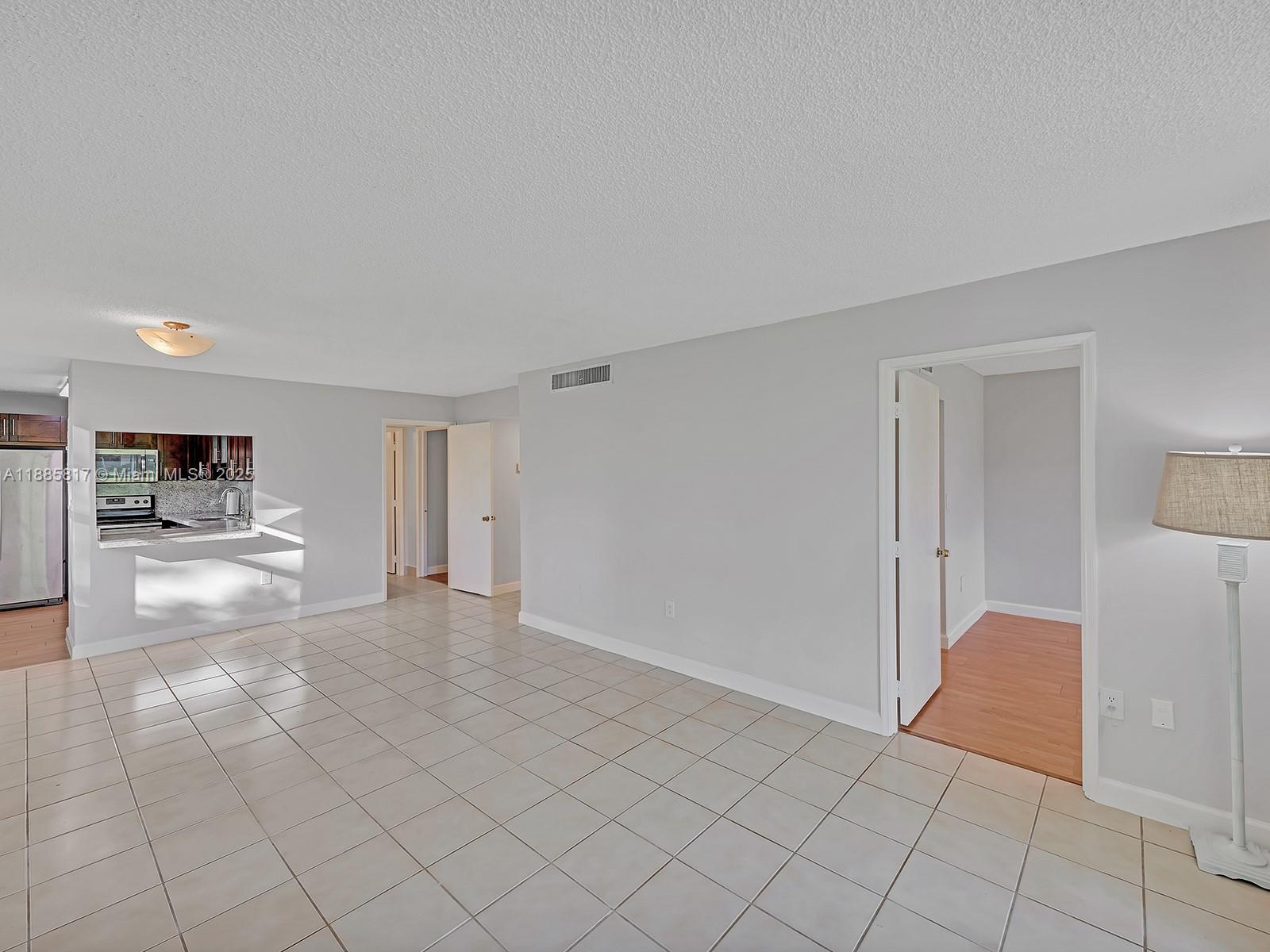 EVERGREEN SIX OF PINE ISL - Residential Lease