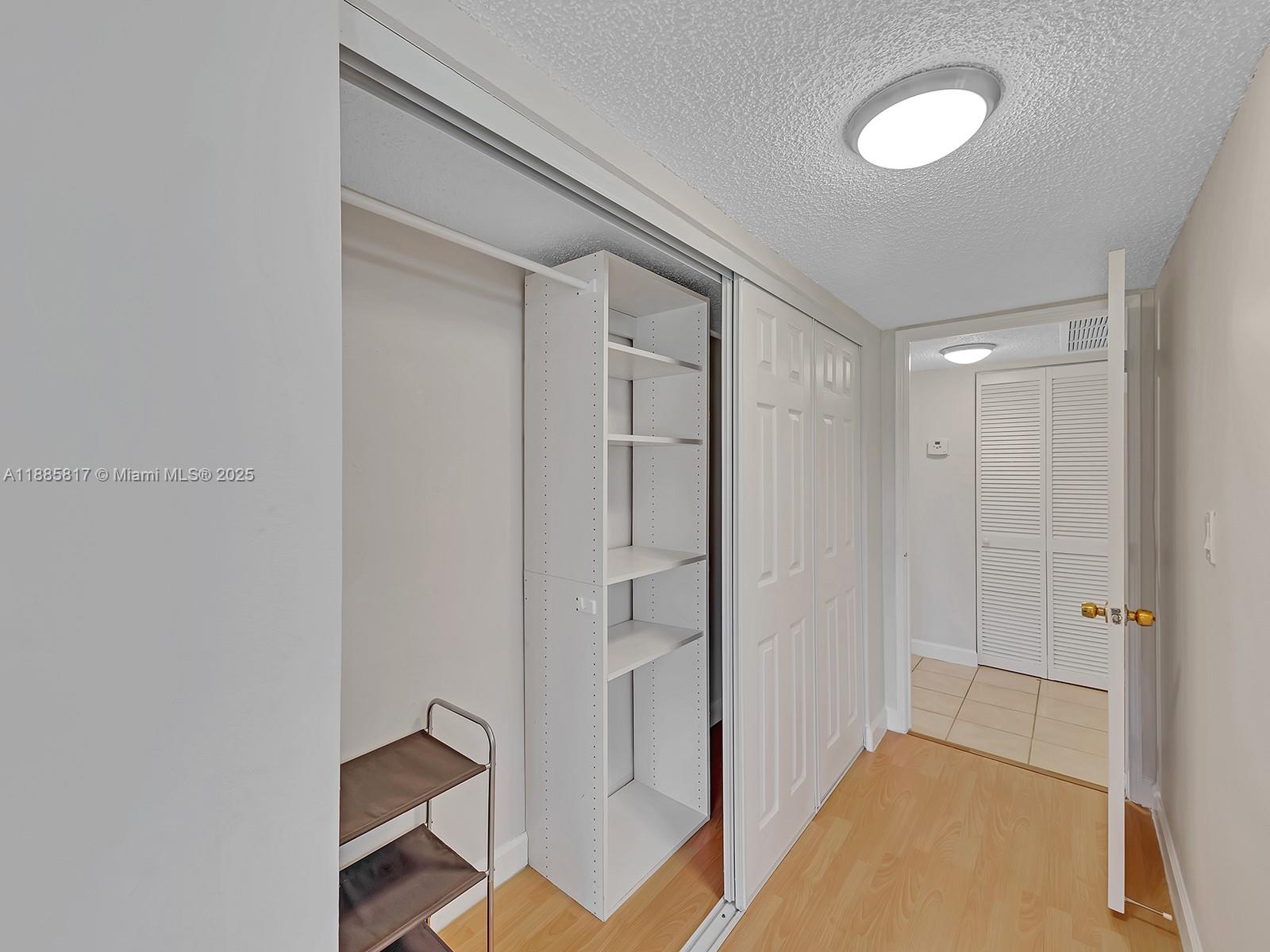 EVERGREEN SIX OF PINE ISL - Residential Lease