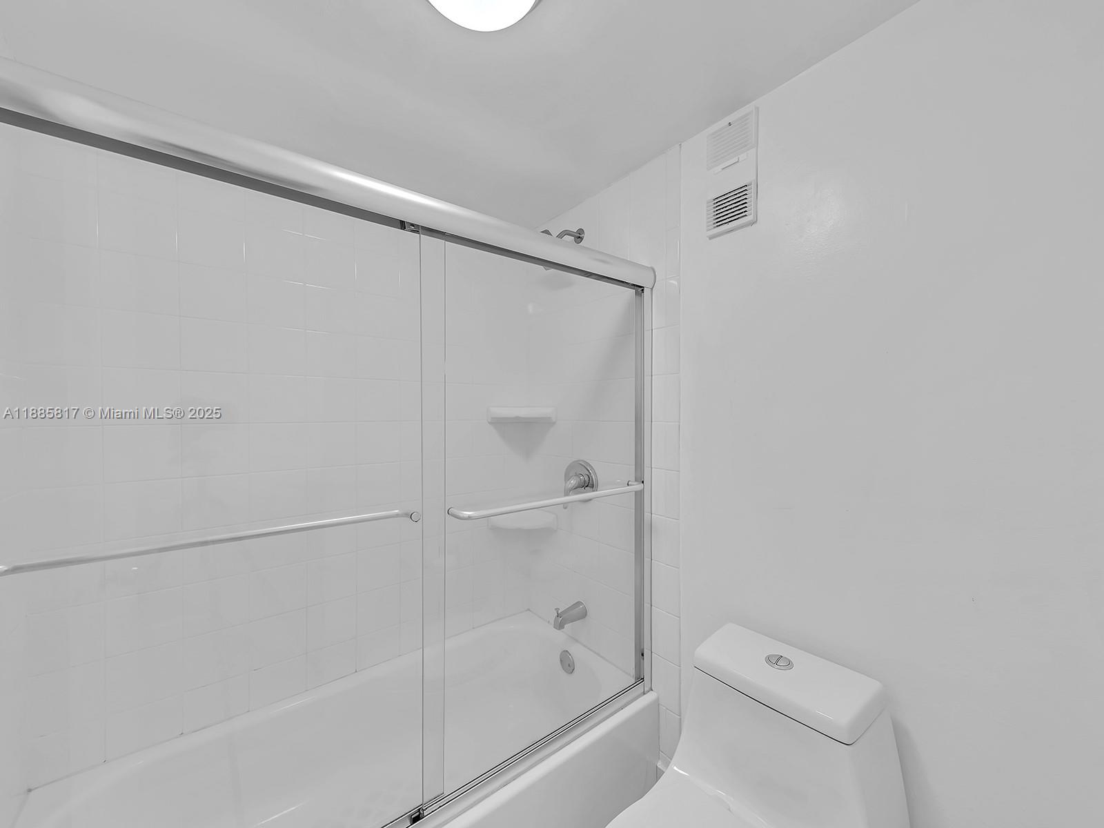 EVERGREEN SIX OF PINE ISL - Residential Lease