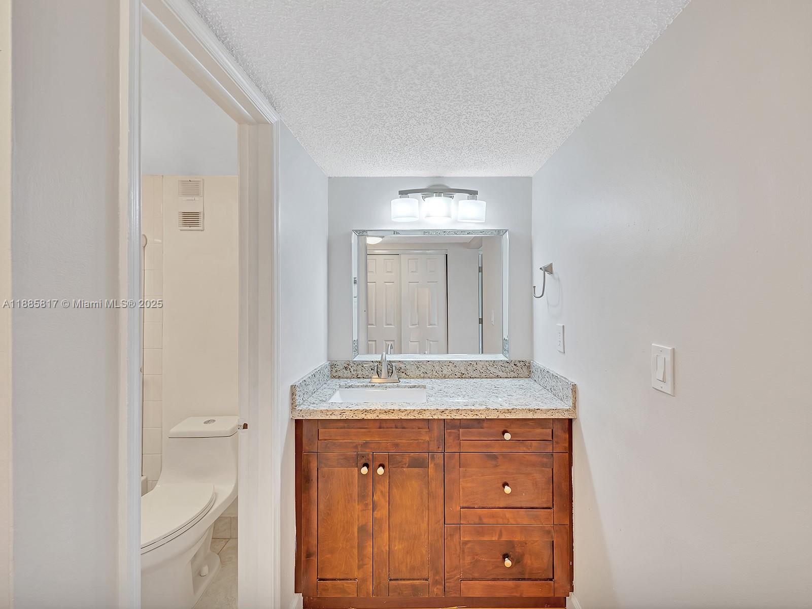 EVERGREEN SIX OF PINE ISL - Residential Lease