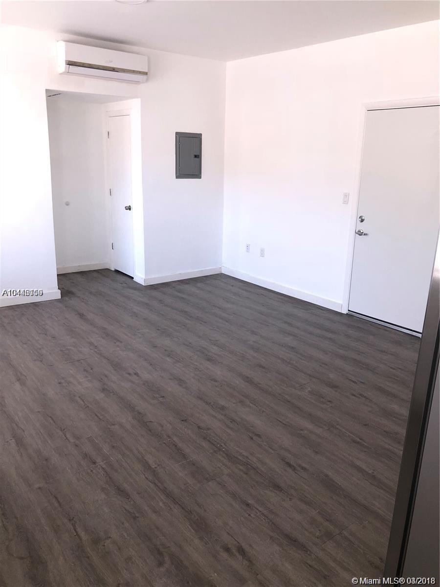 LAWRENCE ESTATE LAND CO - Residential Lease