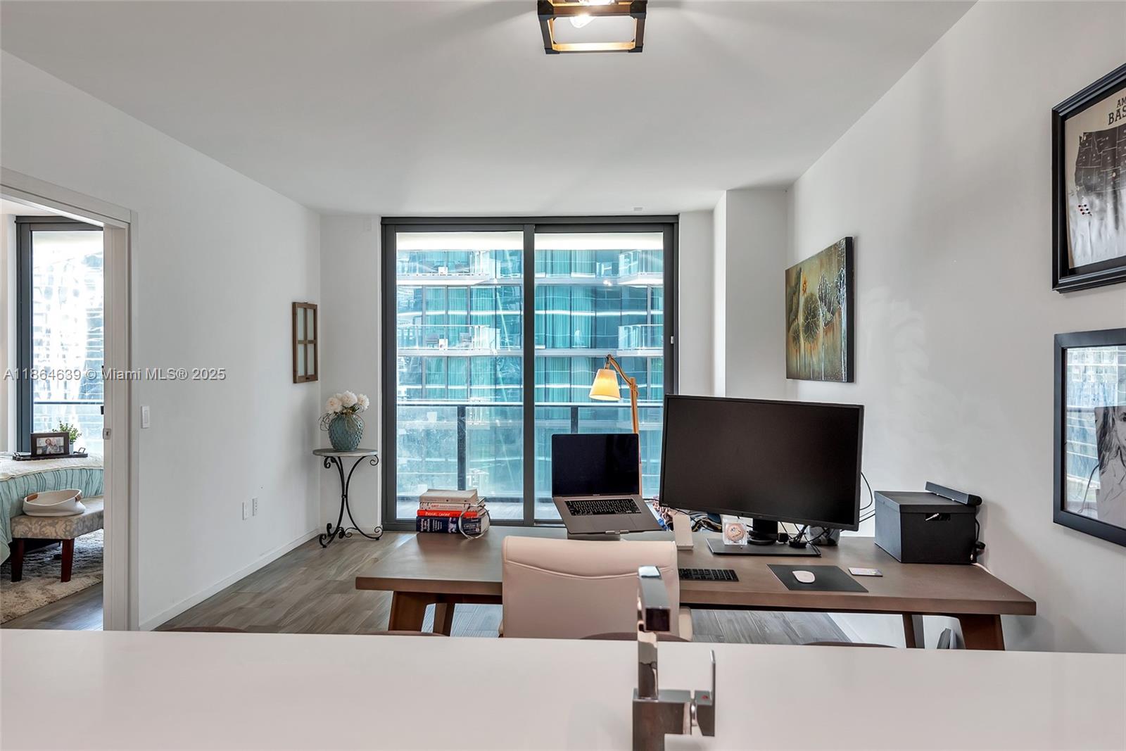 801 SMA RESIDENCES CONDO - Residential