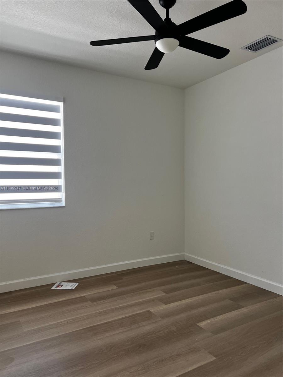 ALTAMIRA - Residential Lease