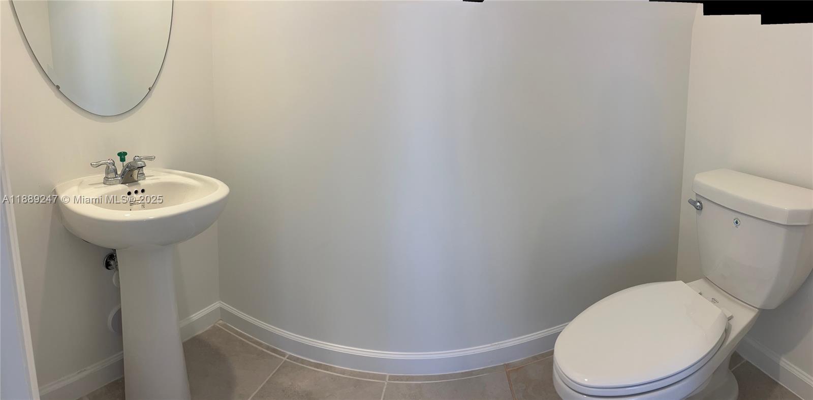 ALTAMIRA - Residential Lease