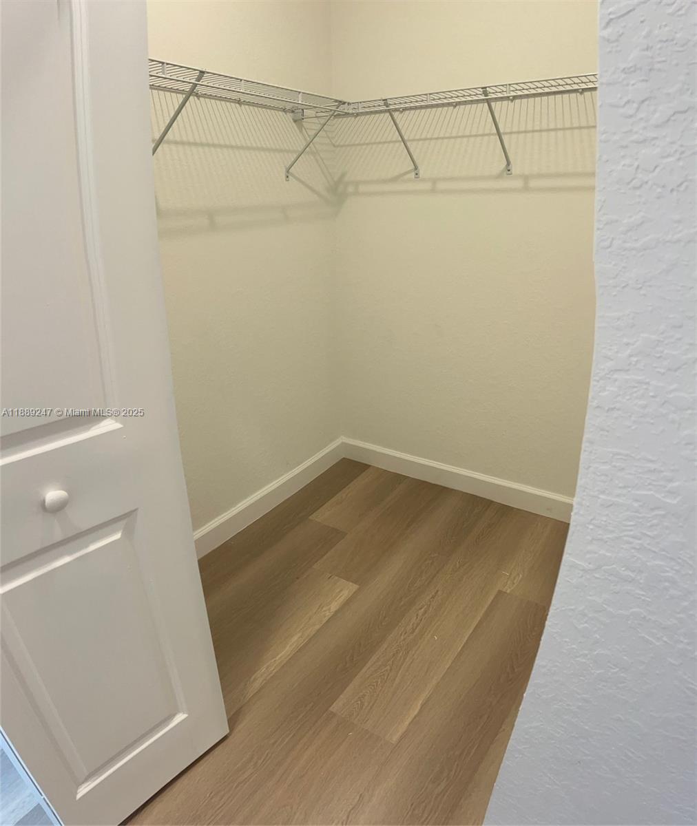 ALTAMIRA - Residential Lease