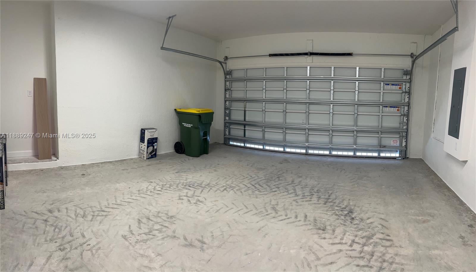 ALTAMIRA - Residential Lease