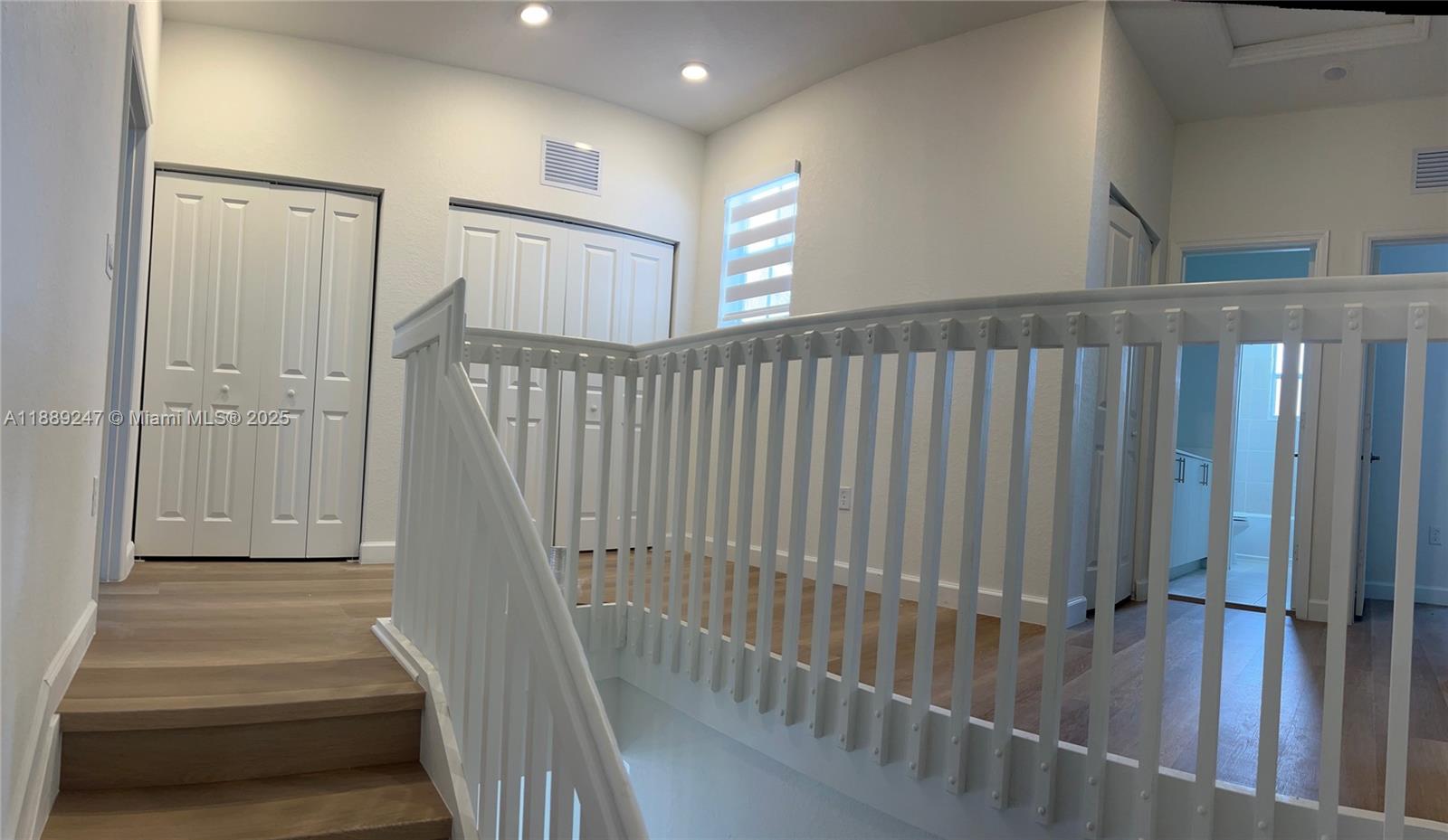 ALTAMIRA - Residential Lease