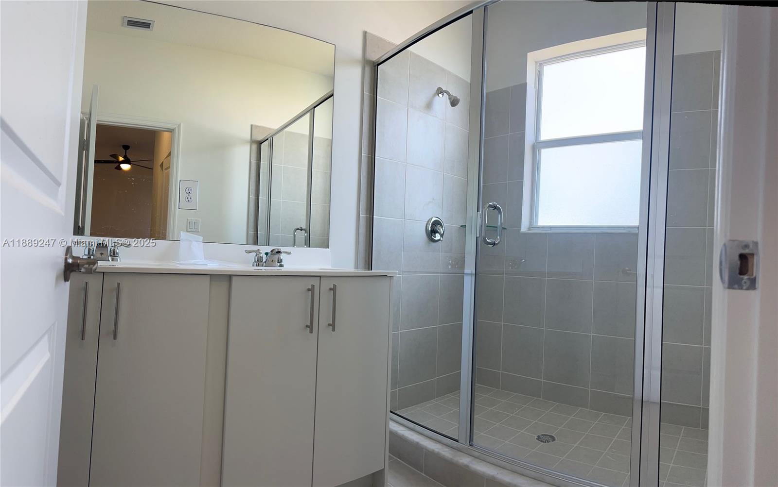 ALTAMIRA - Residential Lease