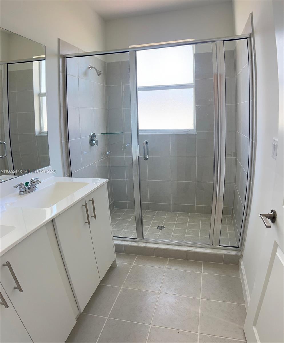 ALTAMIRA - Residential Lease