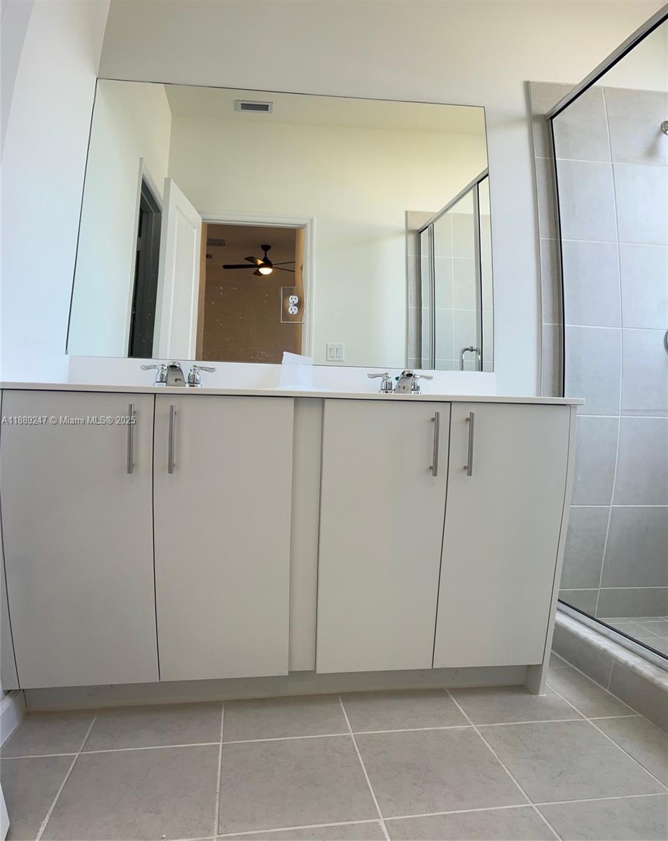 ALTAMIRA - Residential Lease
