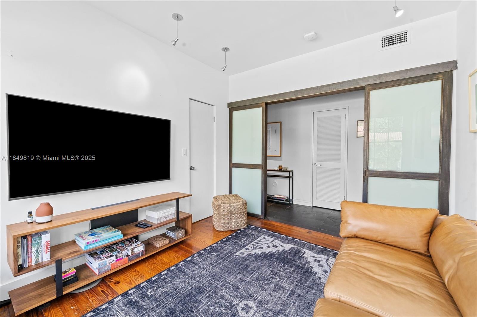 THE METROPOLIS OF SOUTH B - Residential