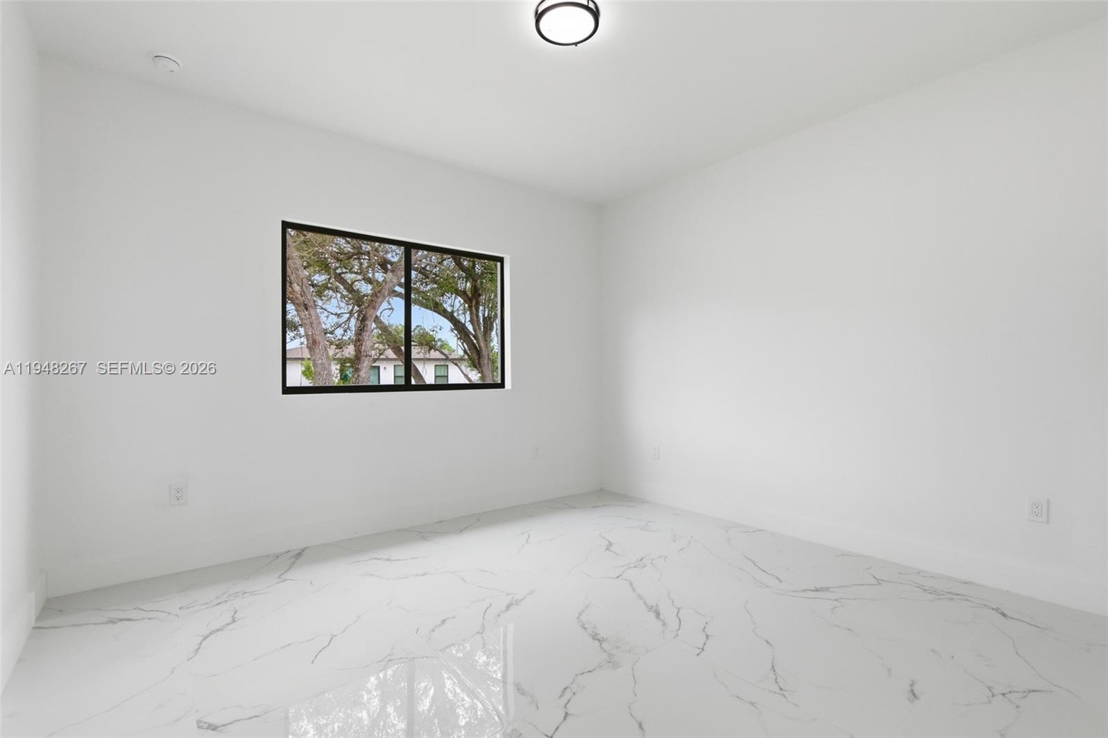 Mirror Lakes - Residential