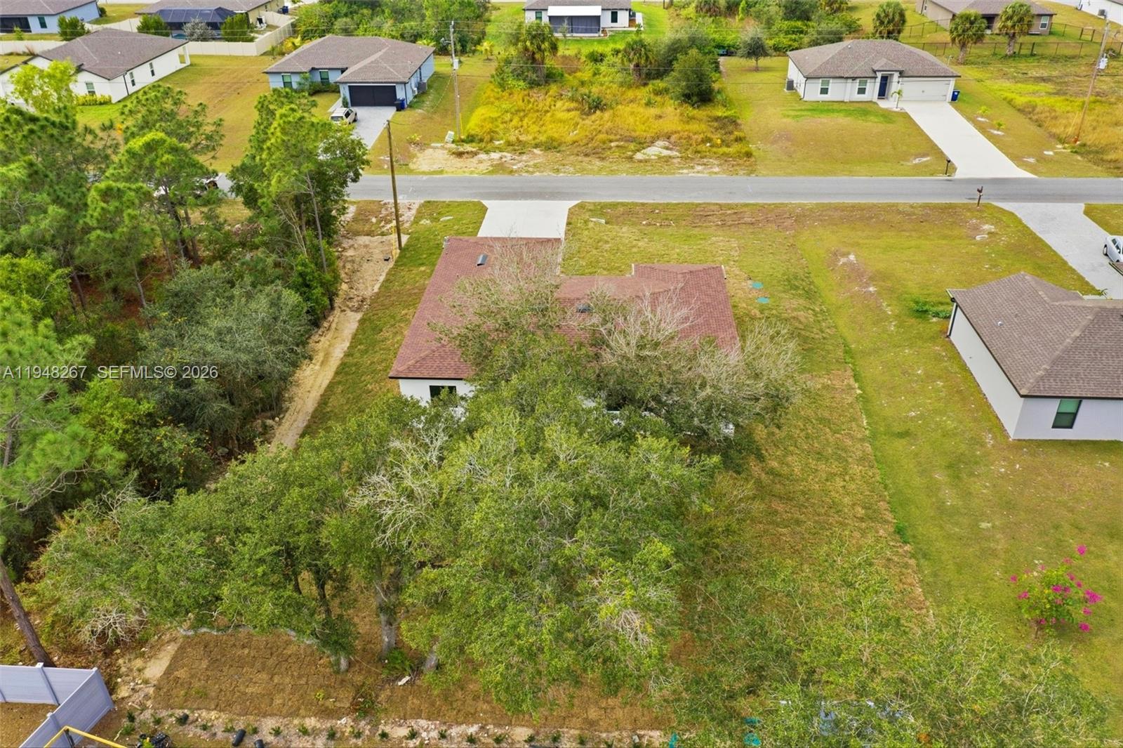 Mirror Lakes - Residential