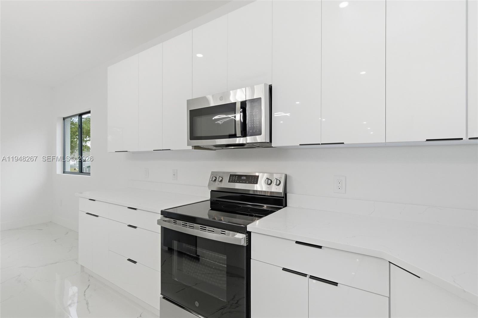 Mirror Lakes - Residential