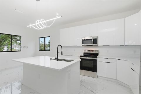 161 Blackstone Dr. Fort Myers FL 33913