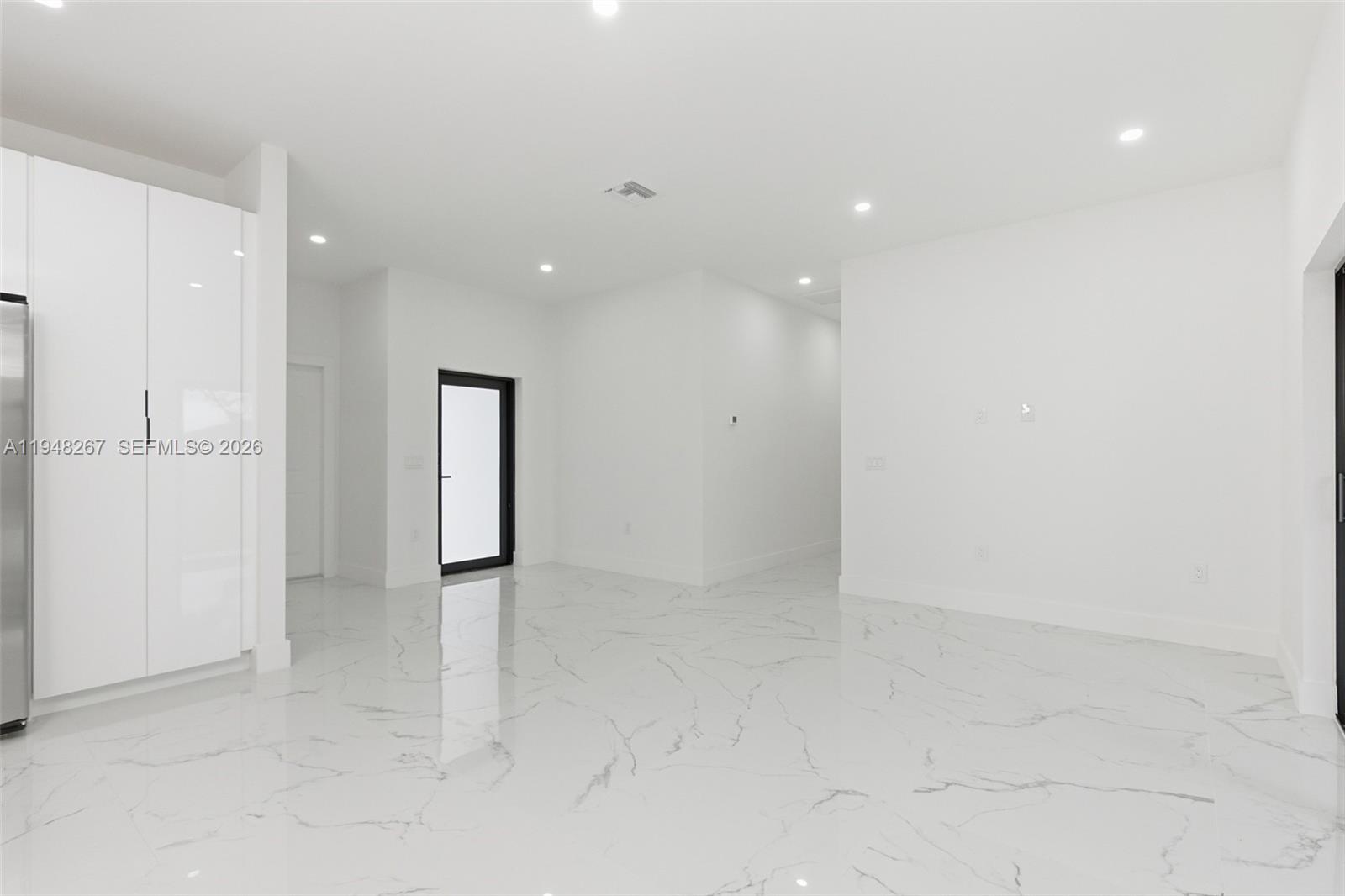 Mirror Lakes - Residential