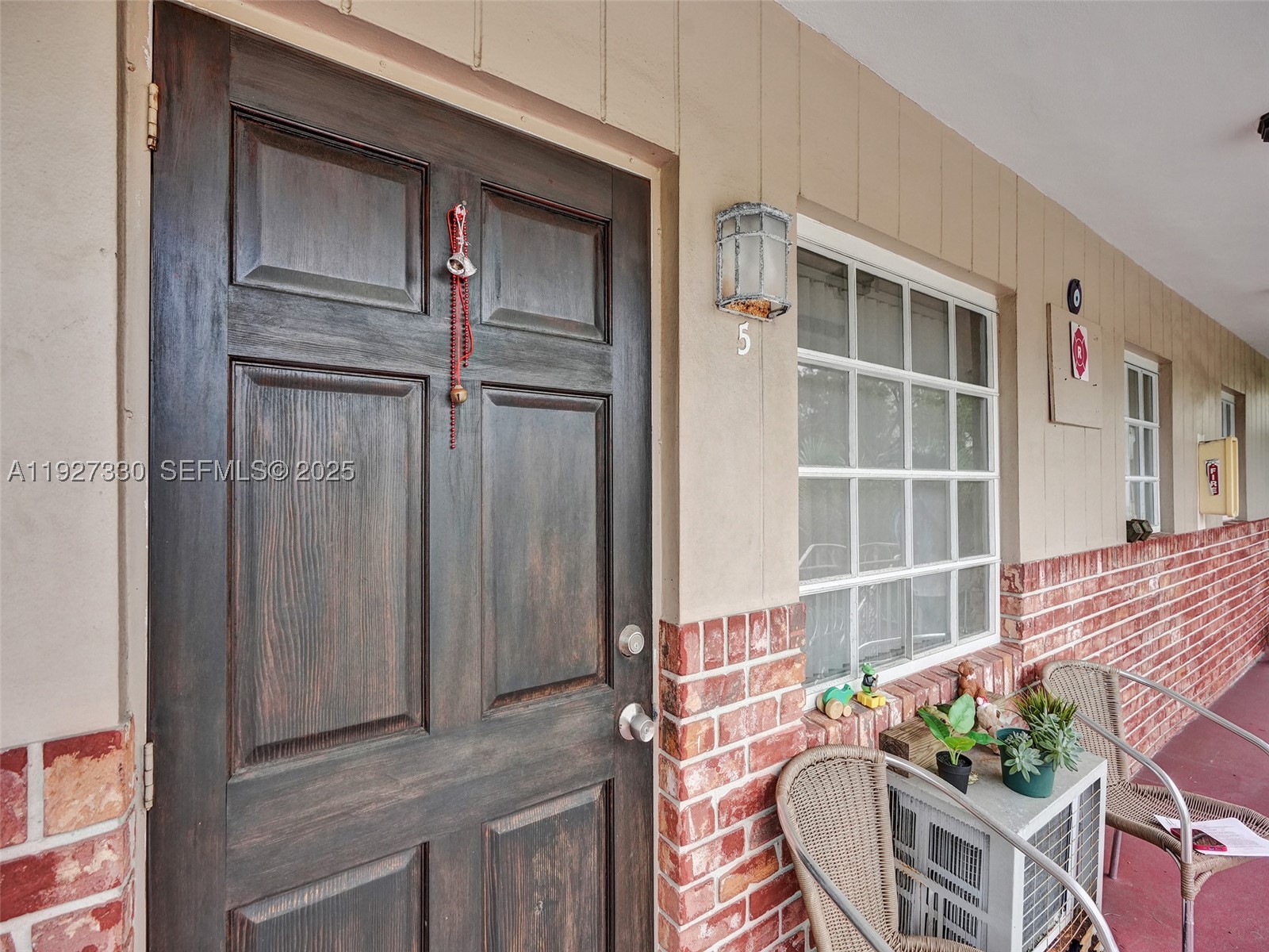 1211 NE 23rd Ave