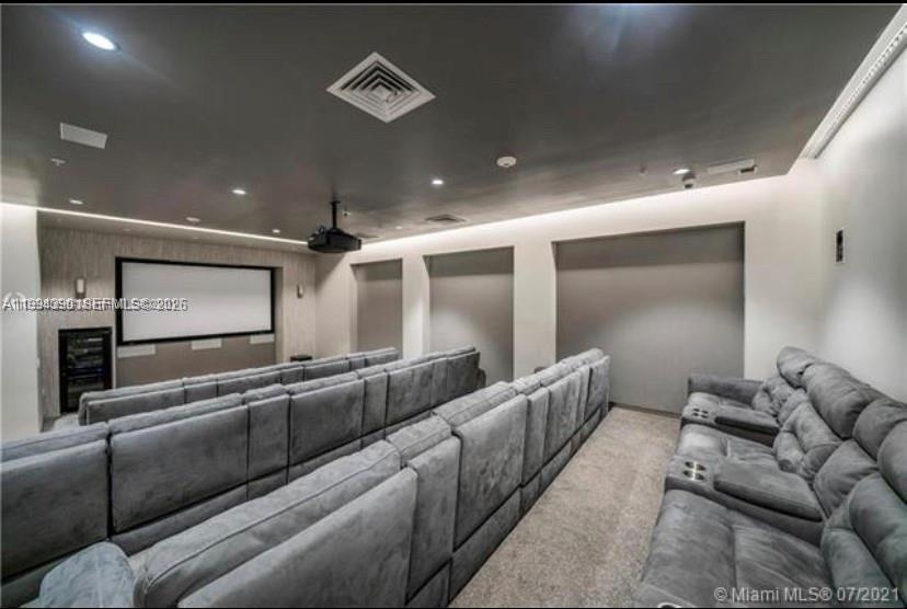 HARBOUR HOUSE - Residential Lease