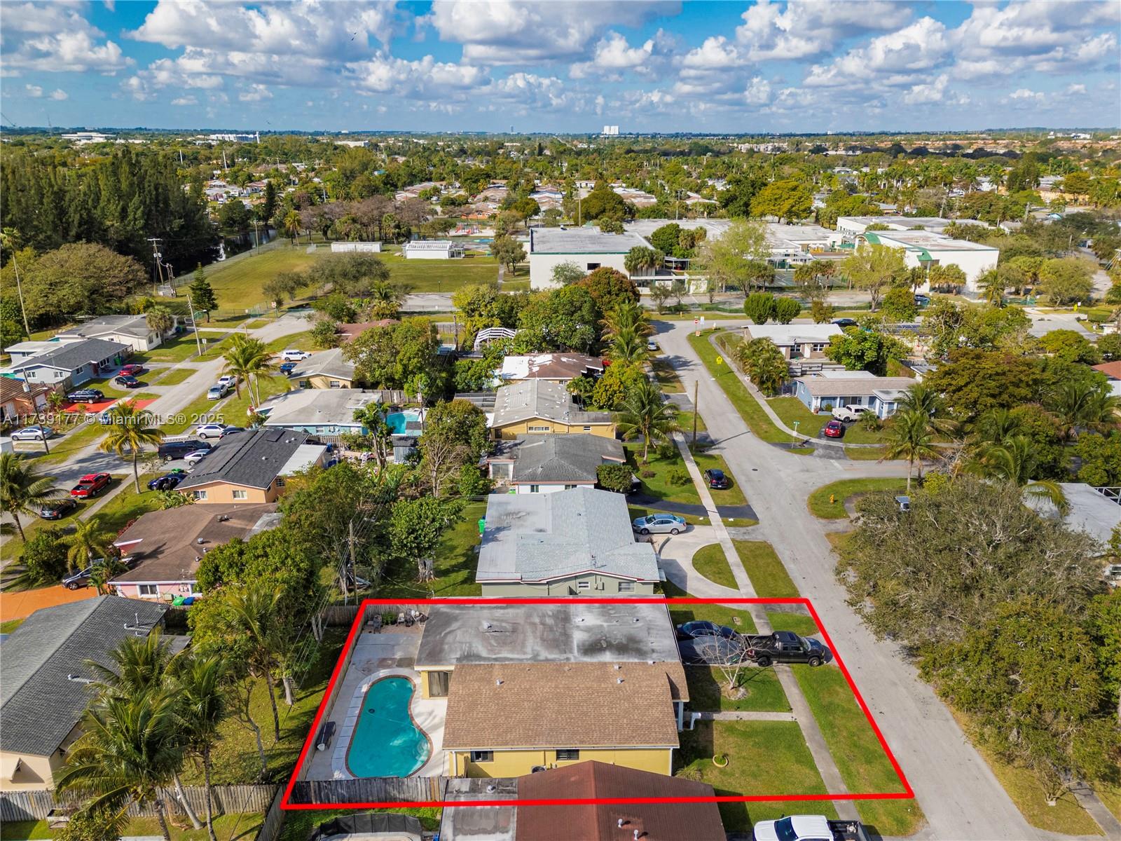 SUNRISE GOLF VILLAGE SEC - Residential