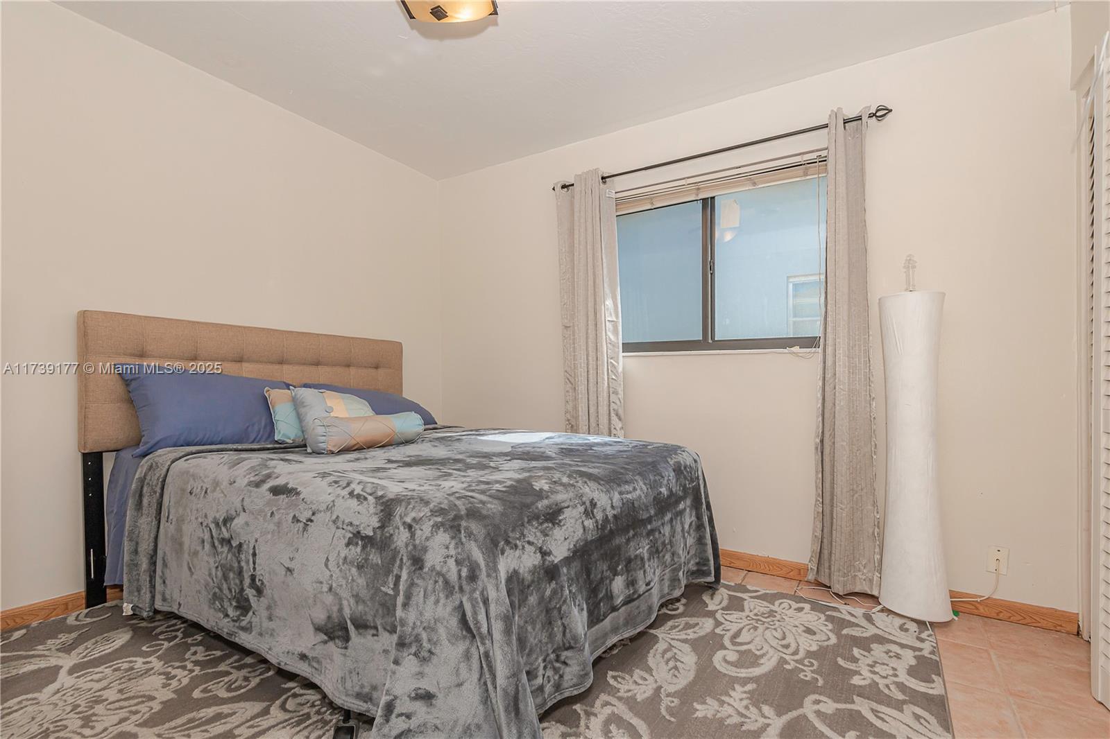 SUNRISE GOLF VILLAGE SEC - Residential