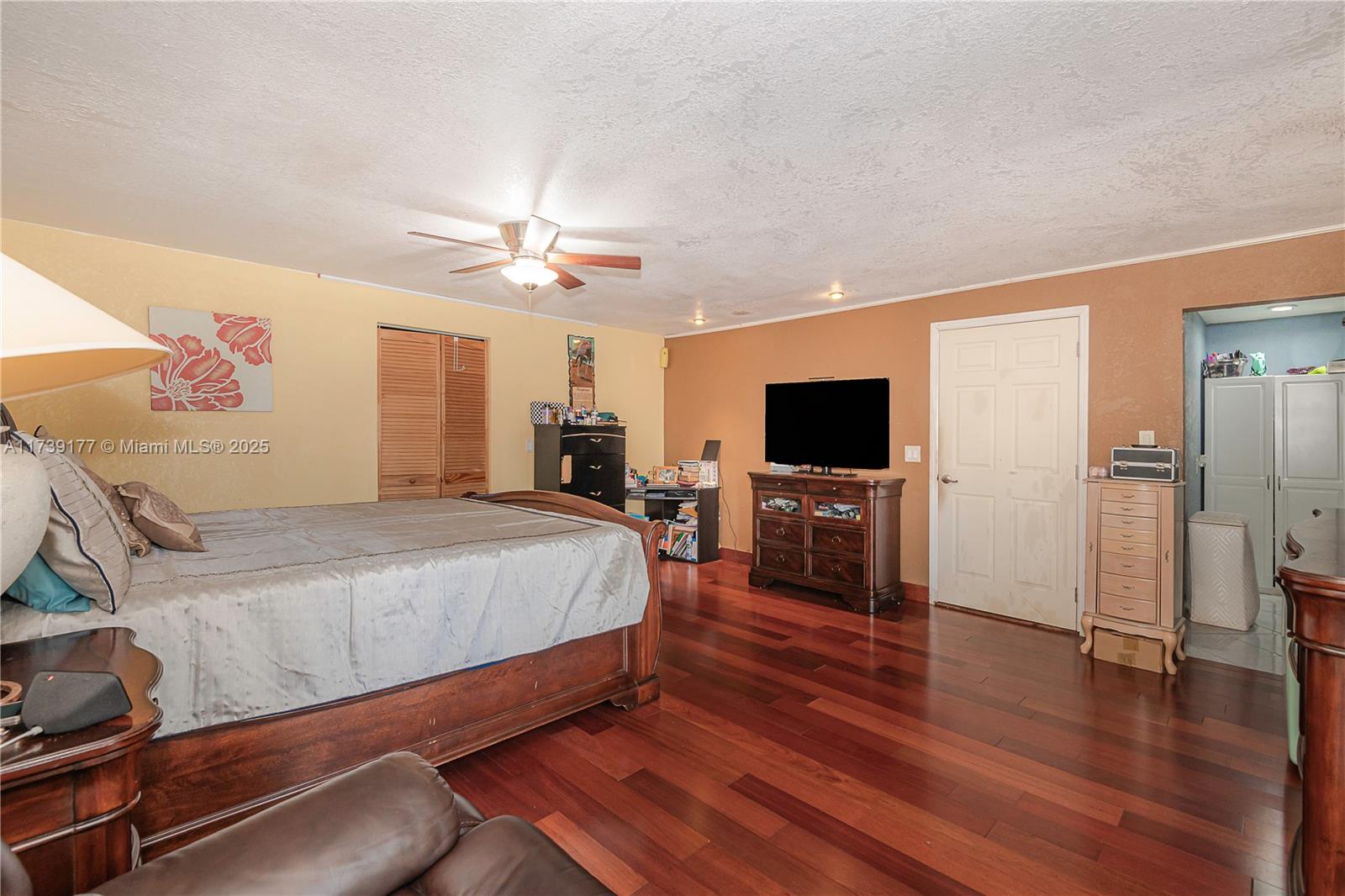 SUNRISE GOLF VILLAGE SEC - Residential