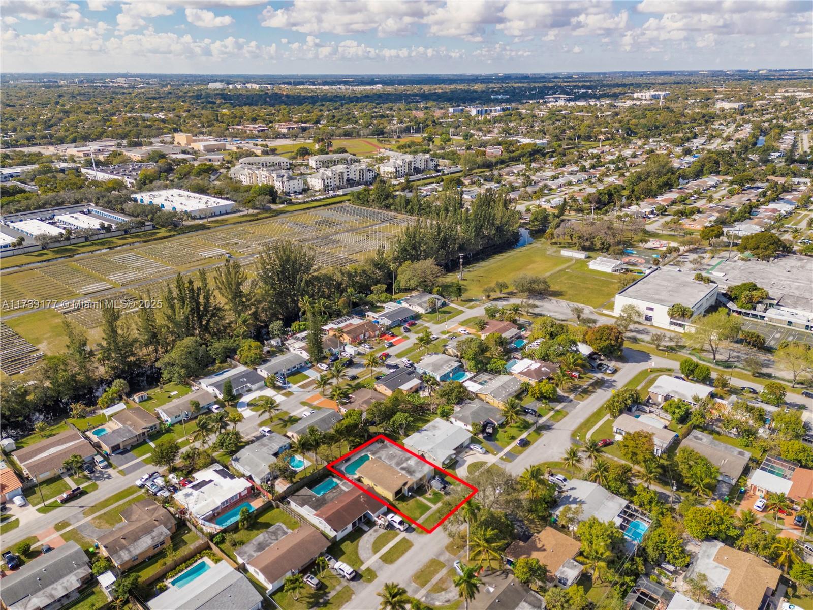 SUNRISE GOLF VILLAGE SEC - Residential