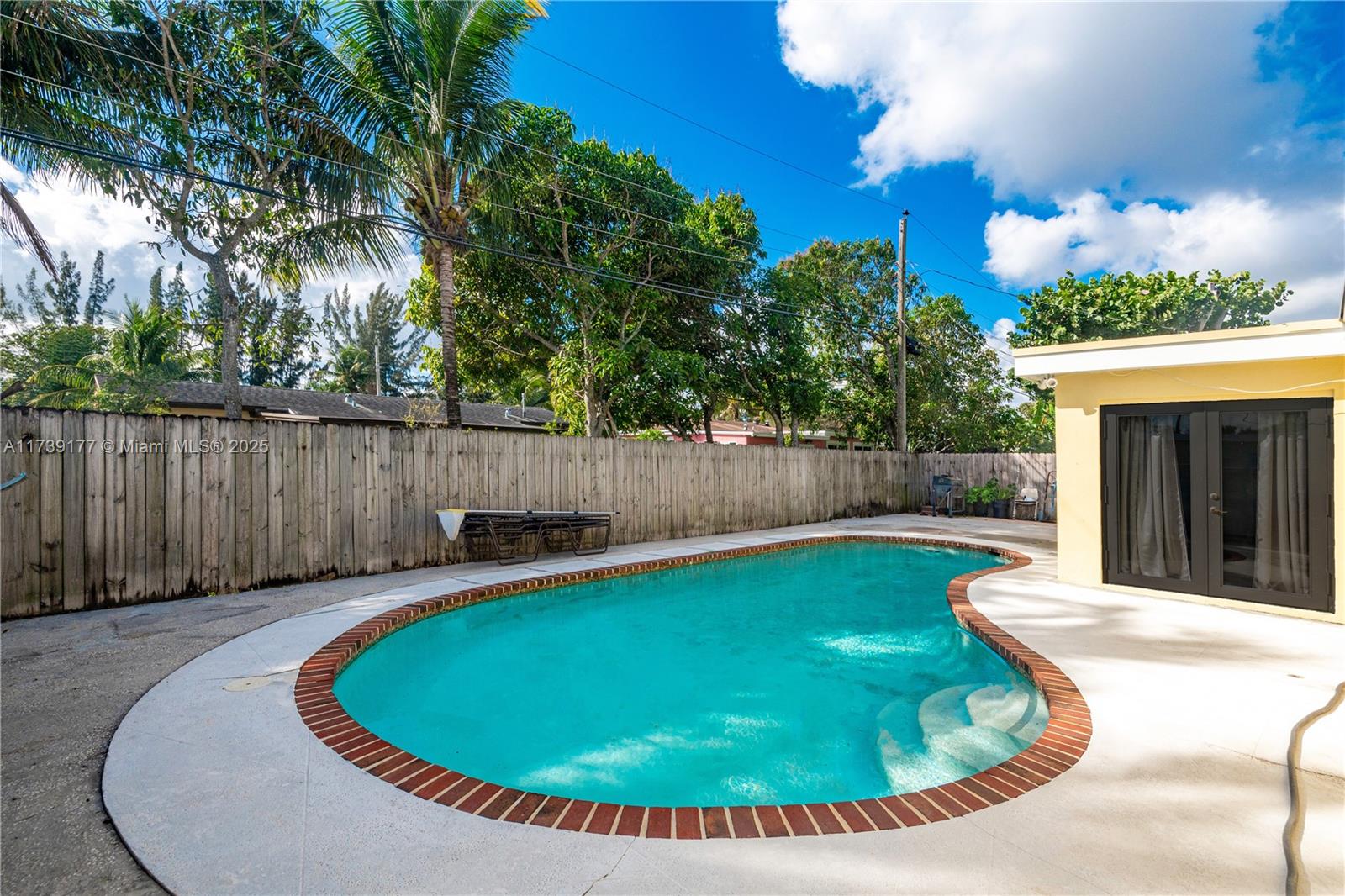 SUNRISE GOLF VILLAGE SEC - Residential