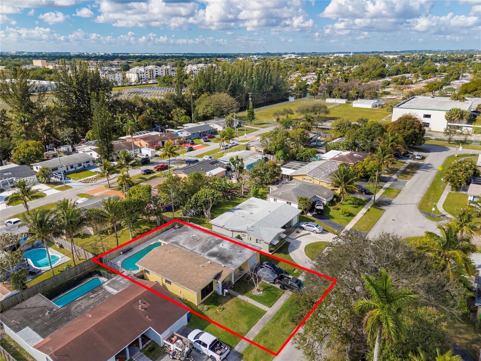 SUNRISE GOLF VILLAGE SEC - Residential