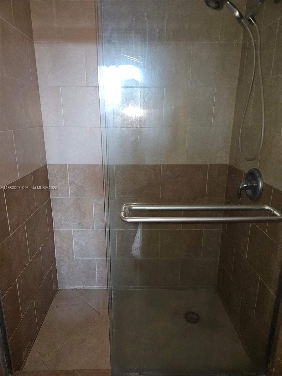 SAMARI LAKE EAST CONDO - Residential Lease