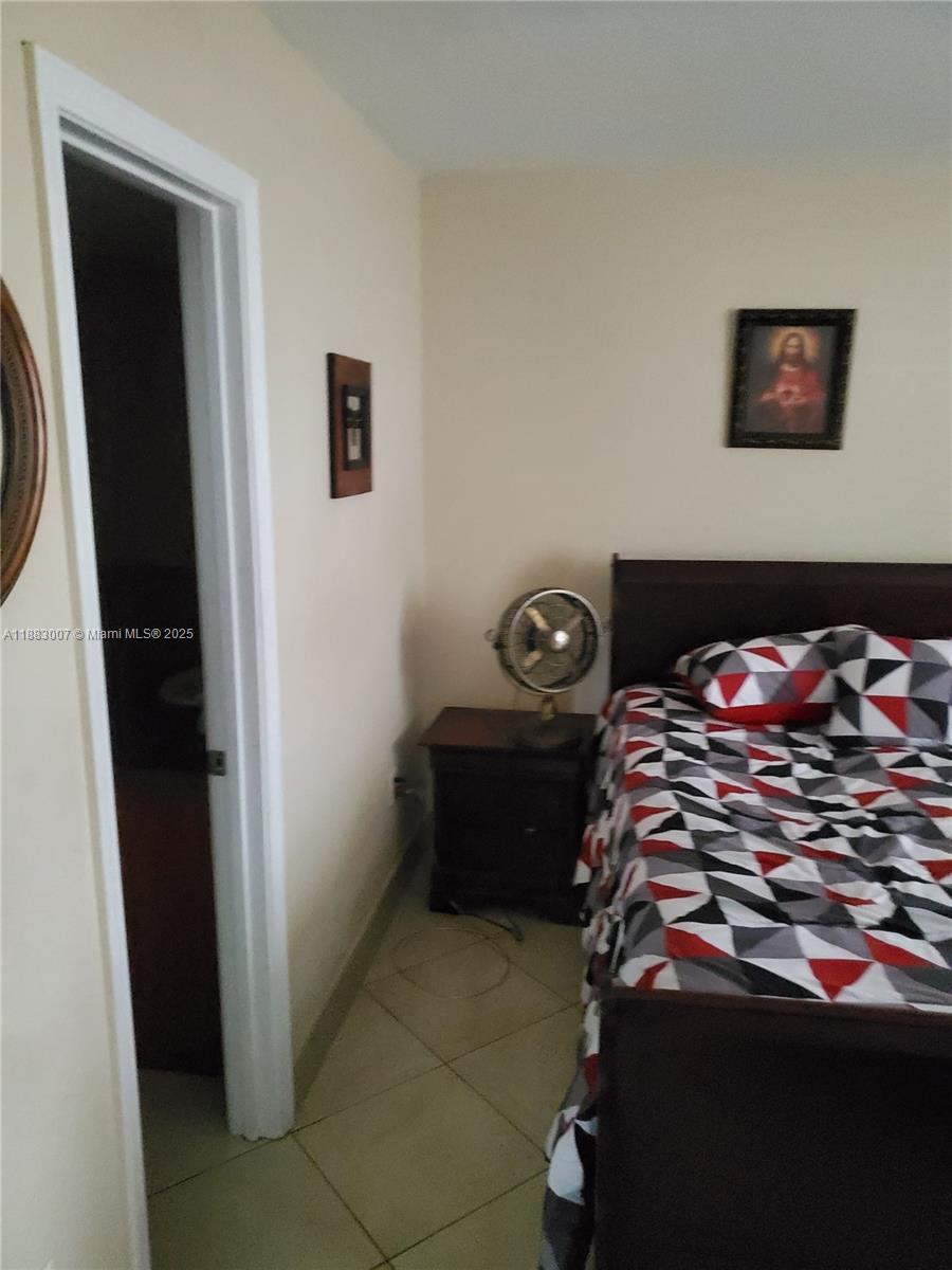 SAMARI LAKE EAST CONDO - Residential Lease