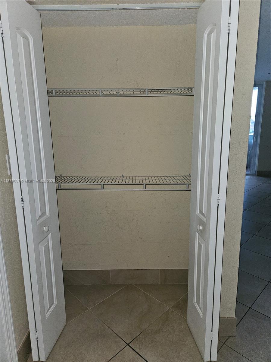 SAMARI LAKE EAST CONDO - Residential Lease