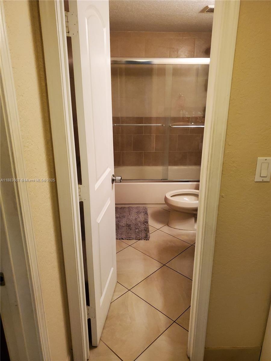 SAMARI LAKE EAST CONDO - Residential Lease