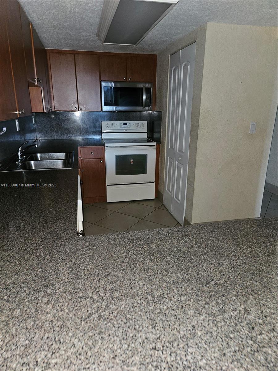 SAMARI LAKE EAST CONDO - Residential Lease