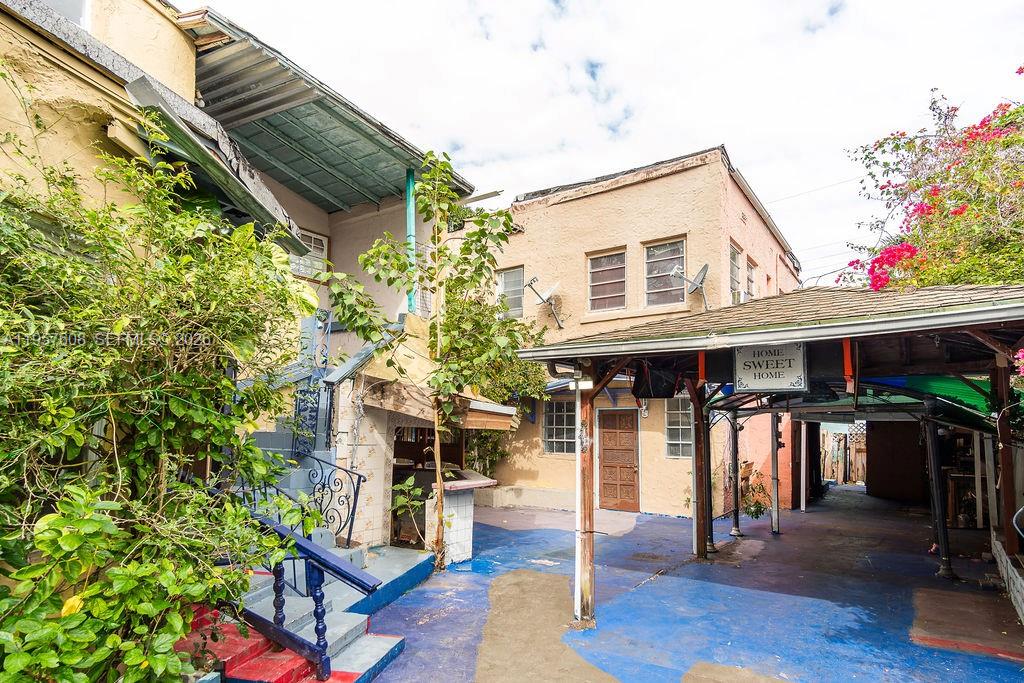 PALM GROVE - Residential