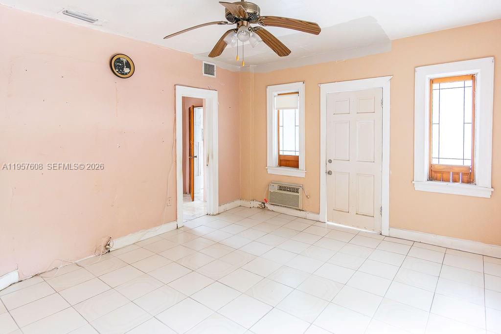 PALM GROVE - Residential