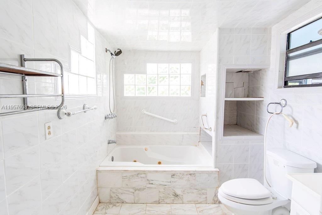 PALM GROVE - Residential