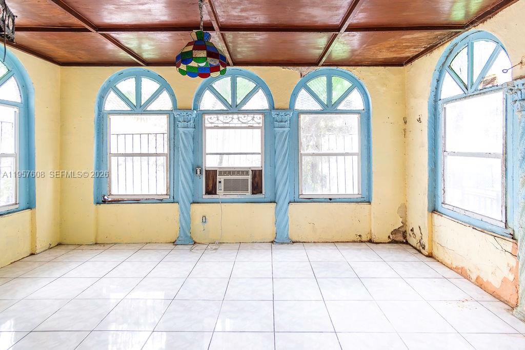 PALM GROVE - Residential