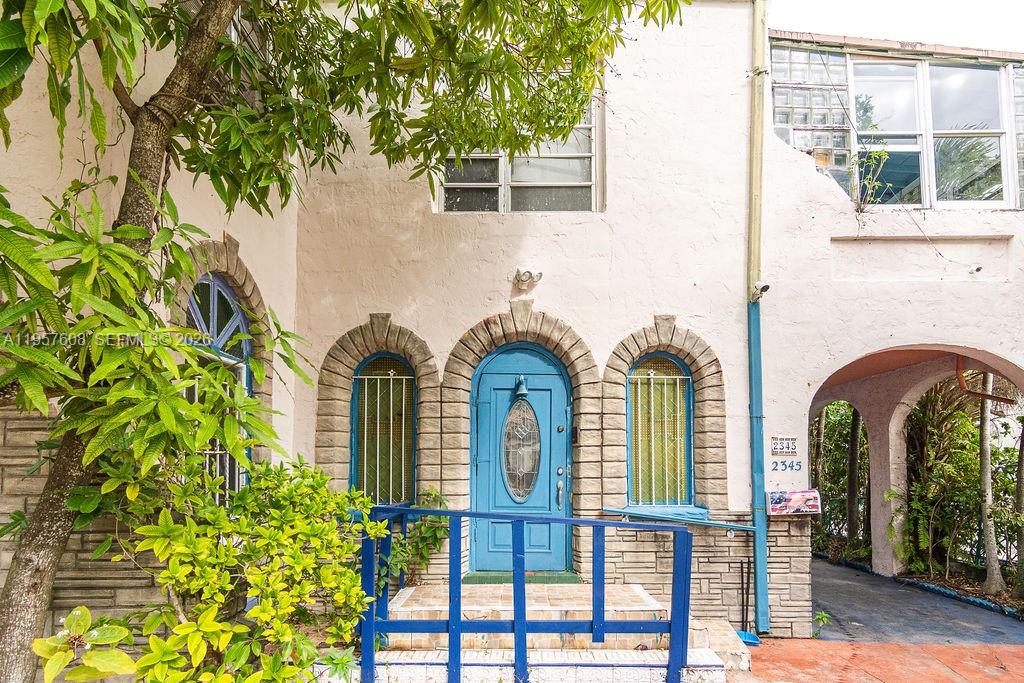 PALM GROVE - Residential