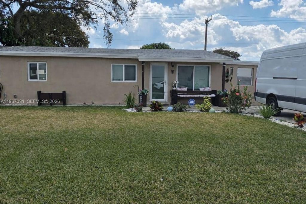 Photo of 5900 Atlanta St, Hollywood, FL 33021 (MLS # A11967031)