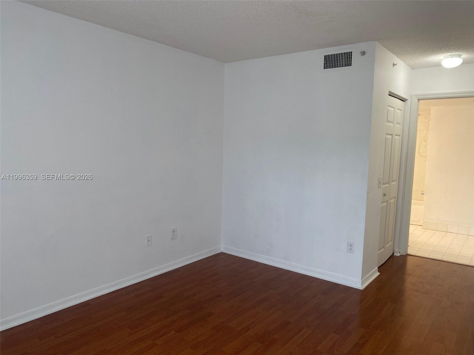 LA VIA CONDO - Residential Lease