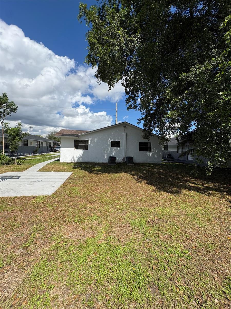 CARVER RANCHES - Residential Lease