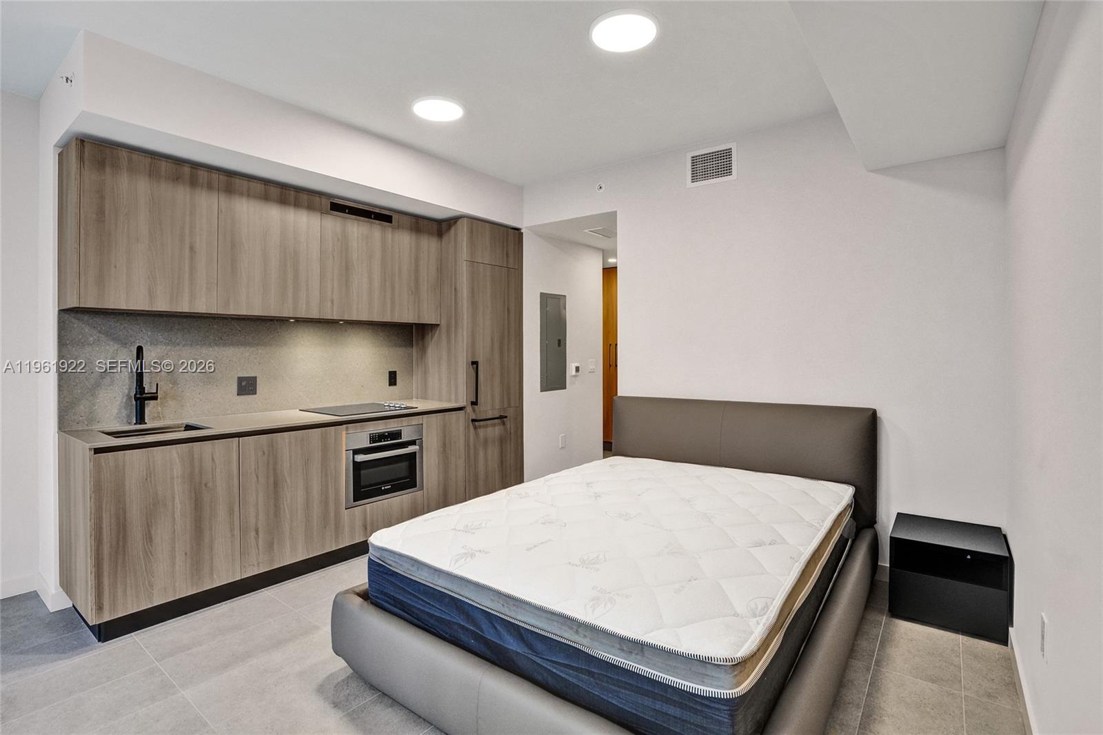 501 First Residences - Residential