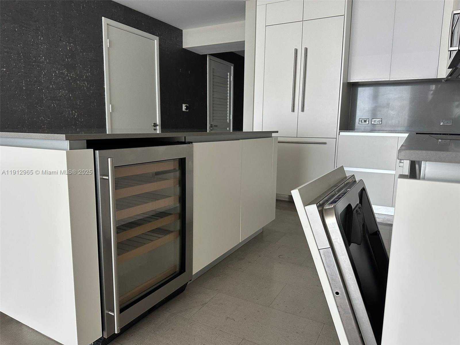 REACH BRICKELL CITY CENTER - Residential Lease