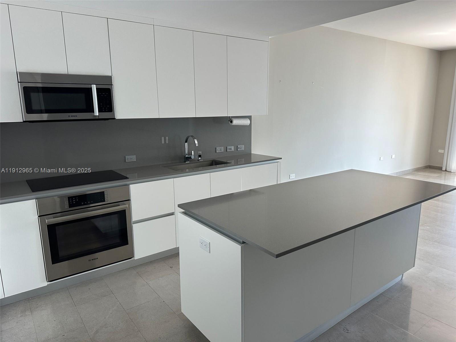 REACH BRICKELL CITY CENTER - Residential Lease