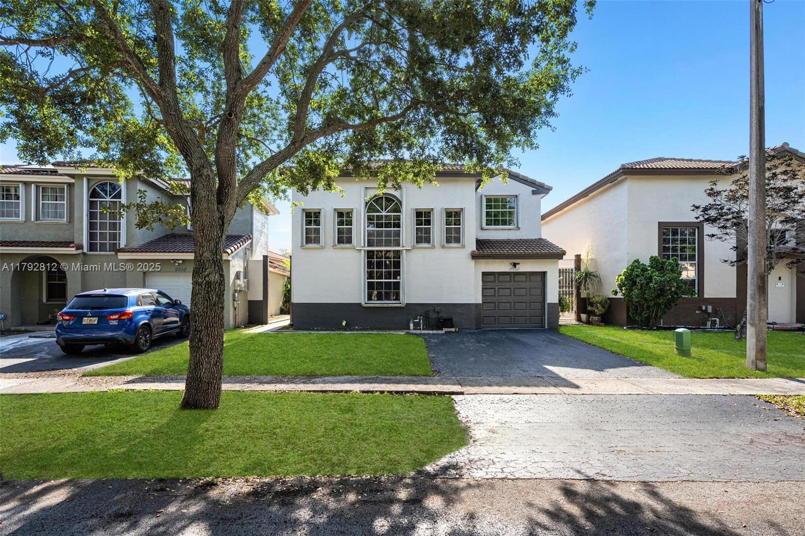 2562 W Saratoga Dr